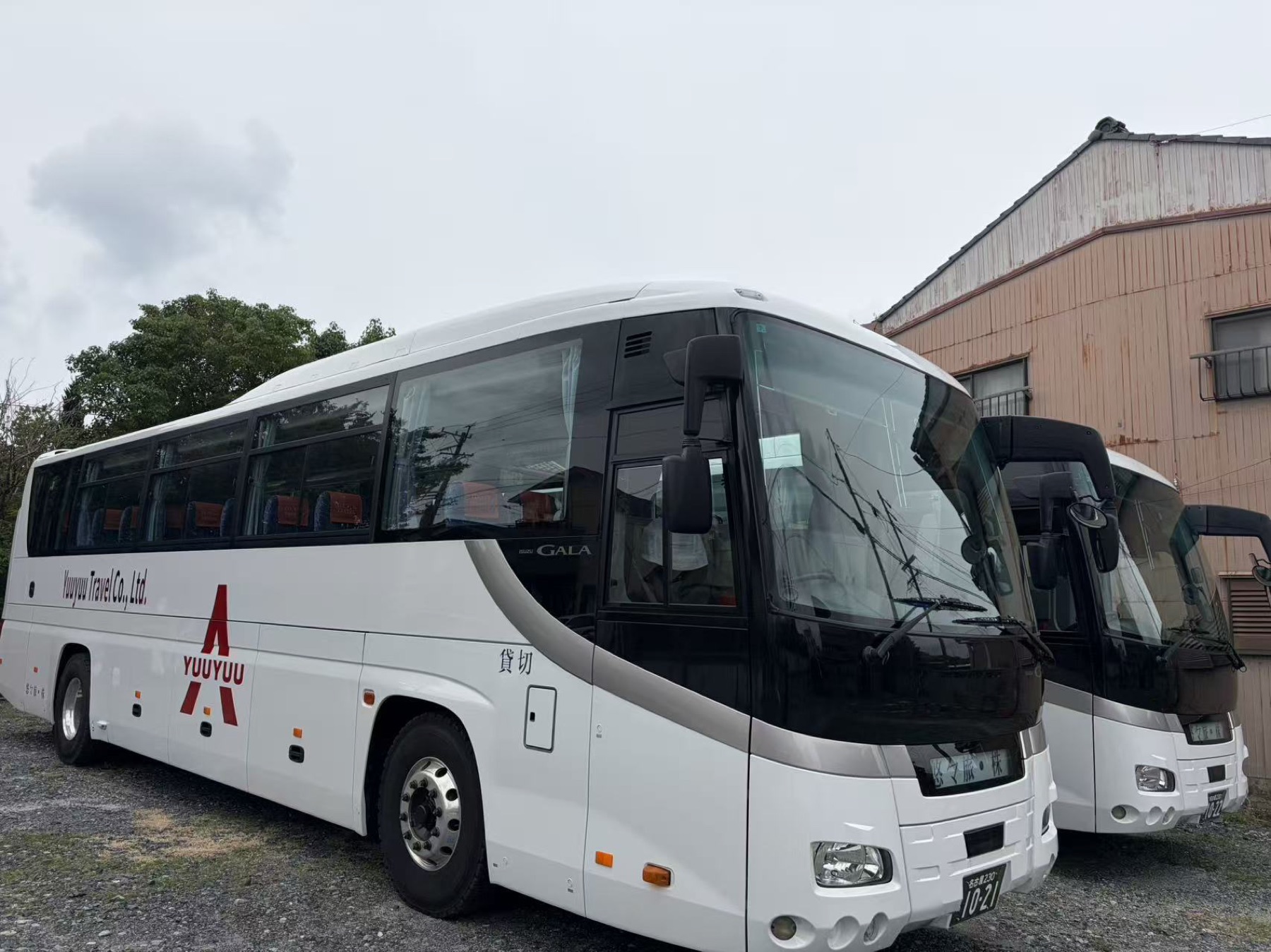 Jbus（大型バス） 2